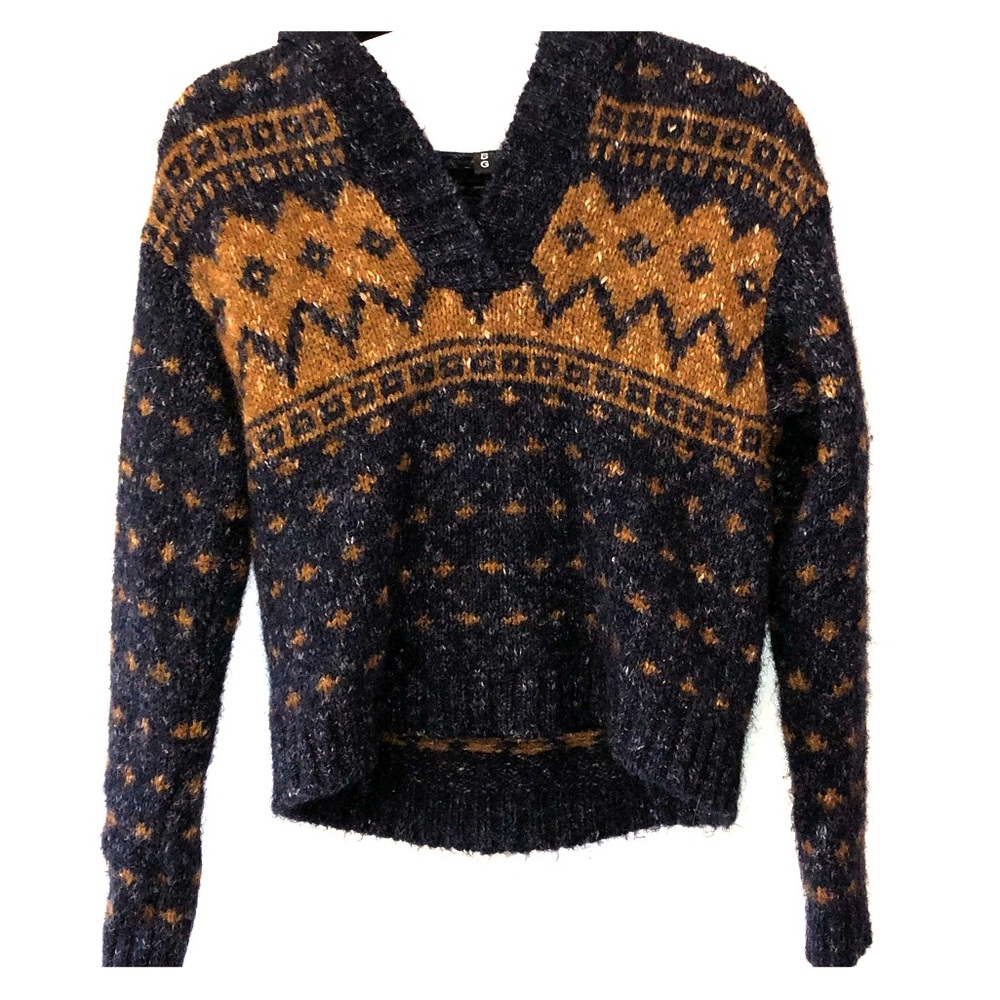 Hooded Urban Outfitters Sweater